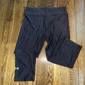 Under Armour cropped leggings, size small